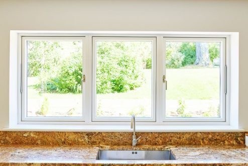 AURAPLUS Windows above sink.