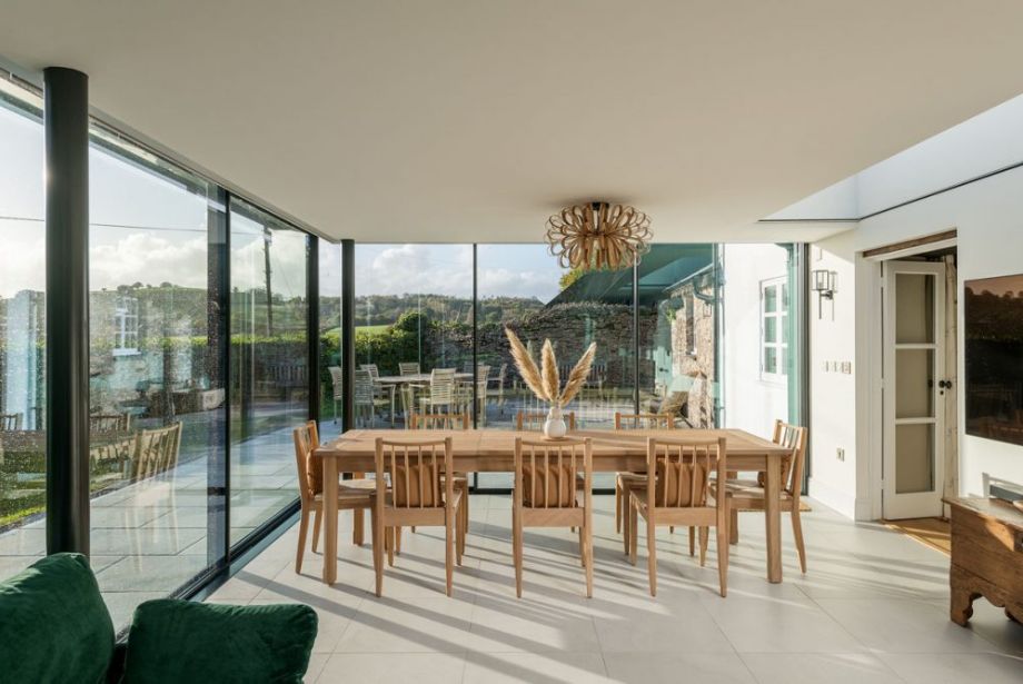 Ultraline Slim Sliding Aluminium Doors.