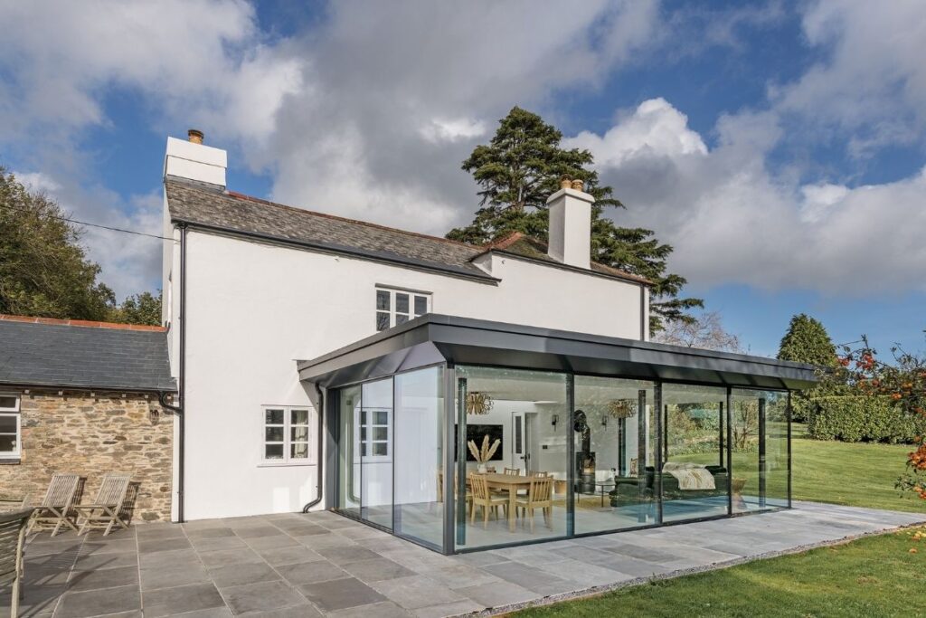 Ultraline Slim Sliding Door