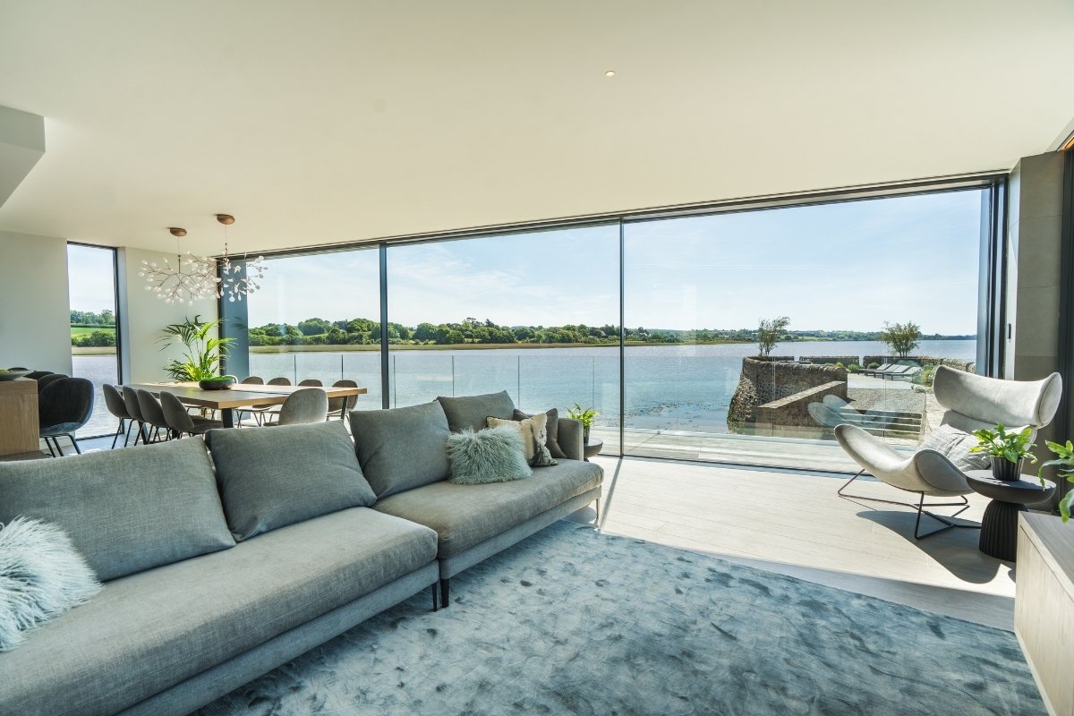 Ultraline Slim Sliding Door