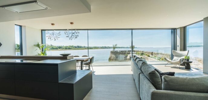 Ultraline Slim Sliding Door